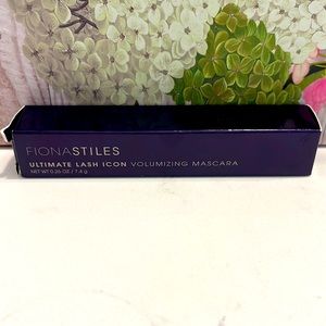 Fionastiles ultimate lash icon volumizing mascara 0.26 oz